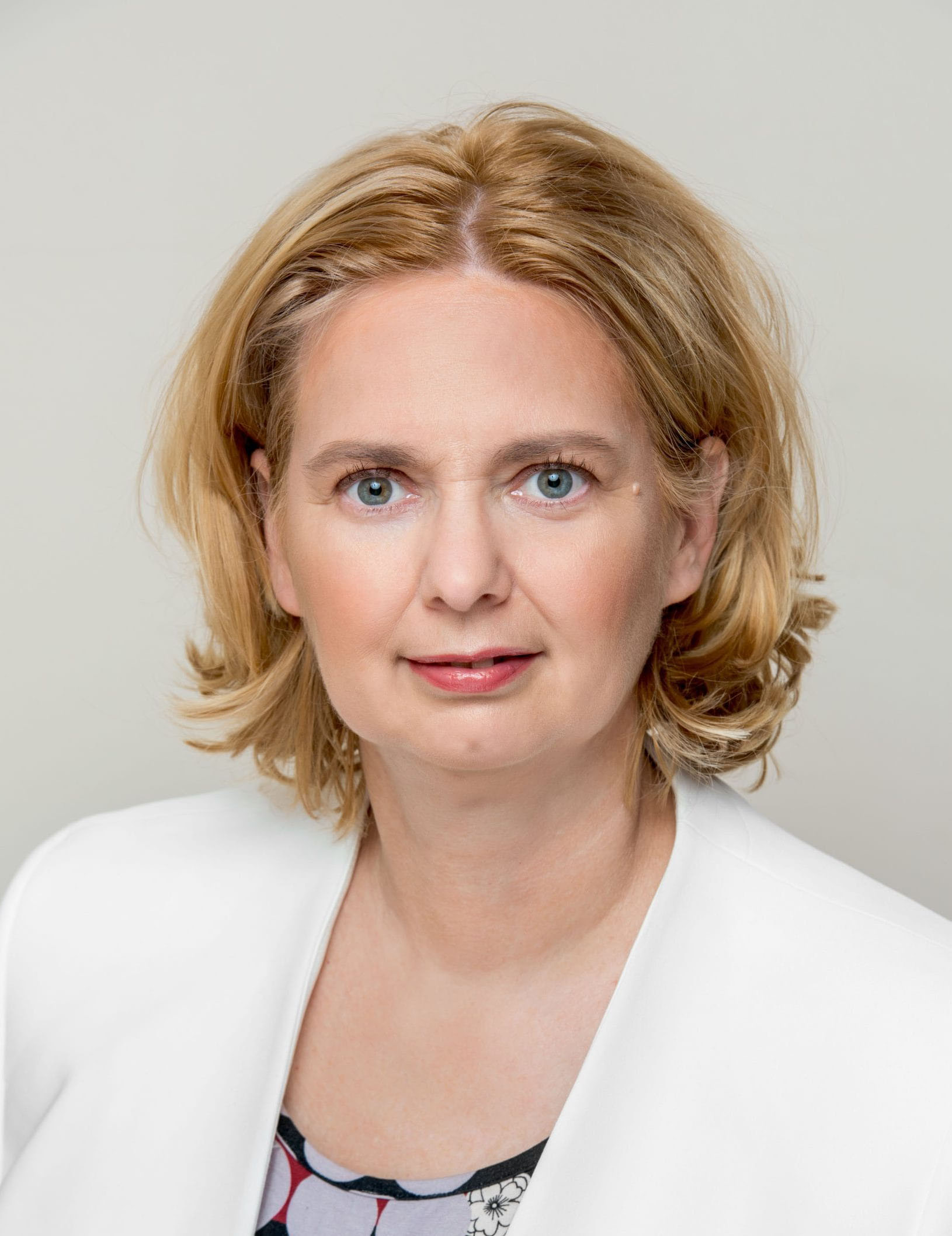 Dr Mária Csutora